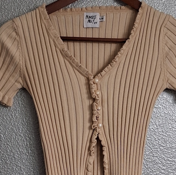 NWOT Princess Polly Beige Cropped & Ribbed Cardigan/ Top    Size S/M - Picture 10 of 16